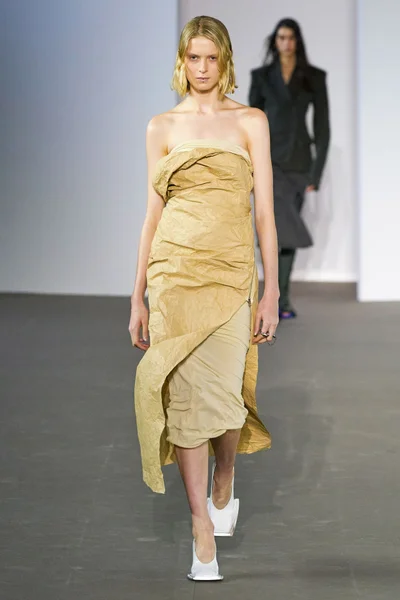 Look 22
